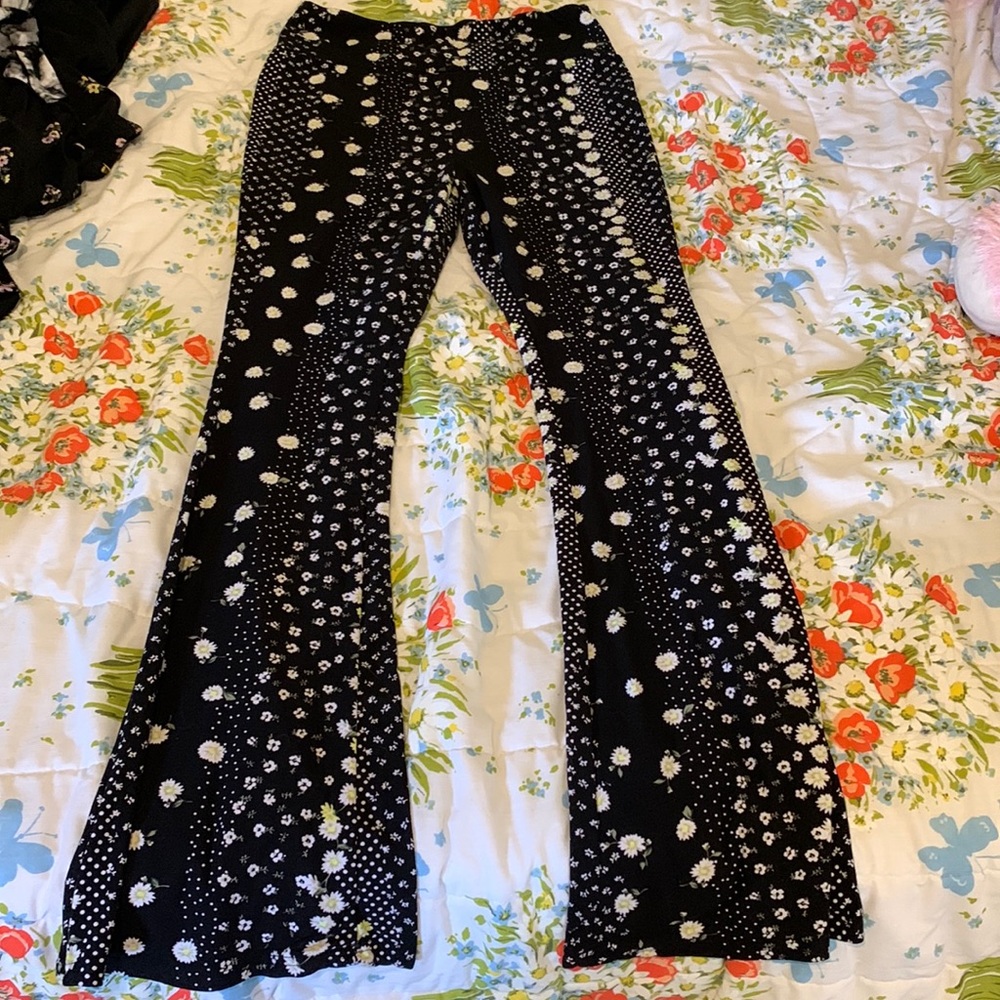 black floral flare leggings